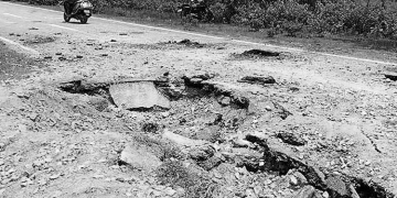 Naxals blast road in TS to prove existence