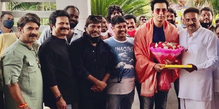 Grand welcome to ‘Real’ hero Sonu Sood