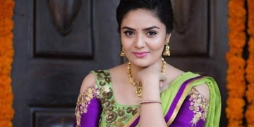 Bubbly anchor to up her glam quotient