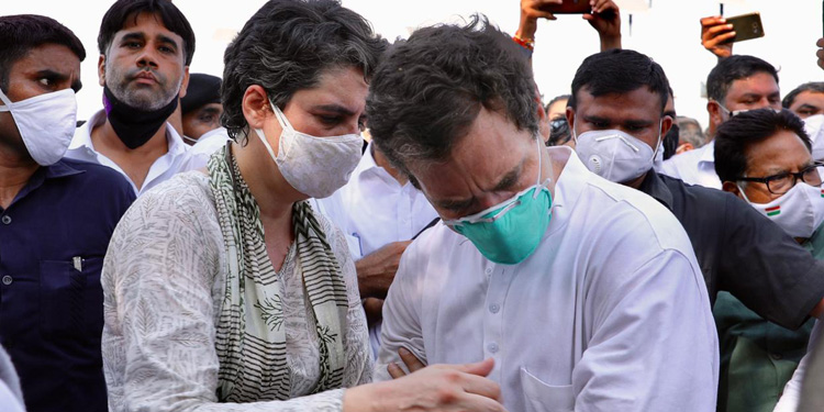 Police prevent Rahul, Priyanka