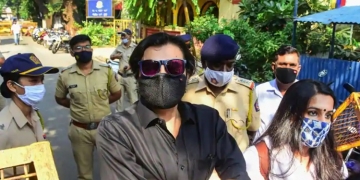 BREAKING! Arnab Goswami arrested