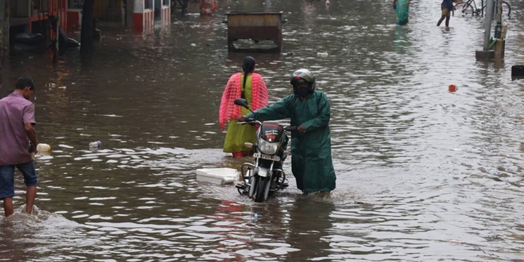 Cyclone Nivar intensifies further, IMD sounds Red Alert