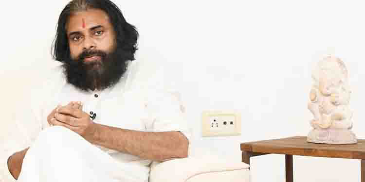 Saagar K.Chandra clarifies rumors about Pawan’s film!