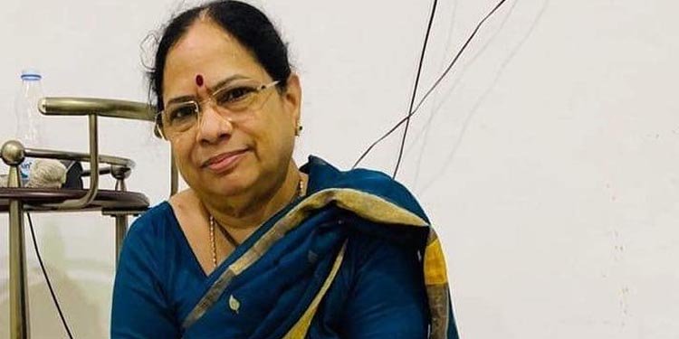 Heart-warming gesture by Telangana CM’s wife