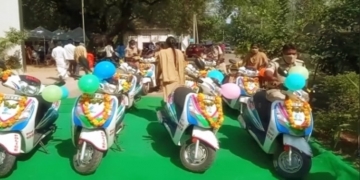 YSR Congress party colours on police vehicles!