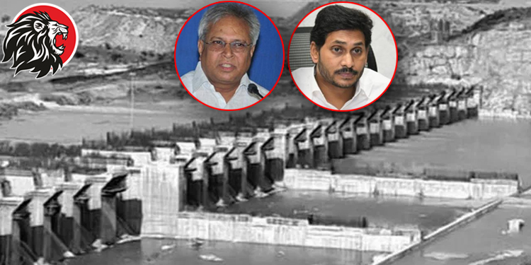 Jagan left baffled by Vundavalli Arun Kumar?