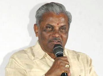 Rajamouli pays last respects to Doraswamy Raju