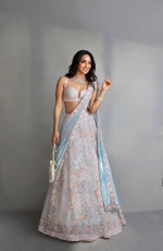 Kiara Advani raises the heat quotient