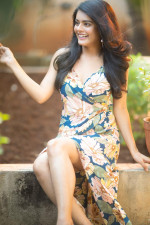 Riddhi Kumar Is Here To Steal Your Hearts!